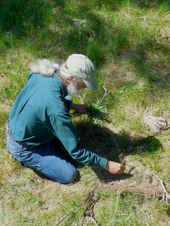 Dennis Friedler_making a portrait