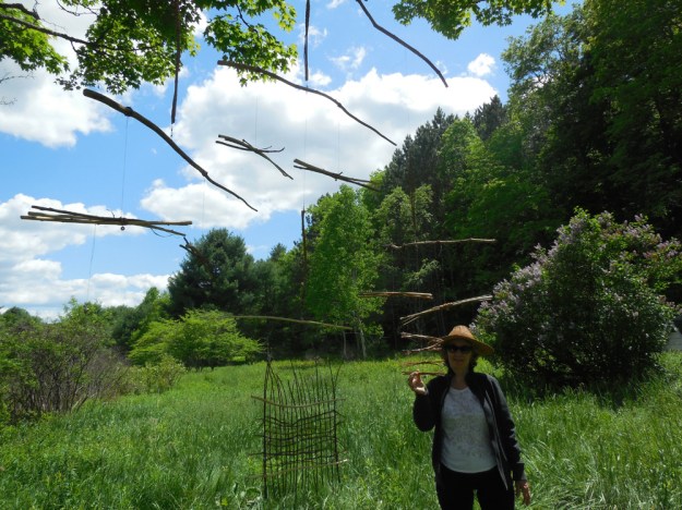 Merridee sculpture_3_holding